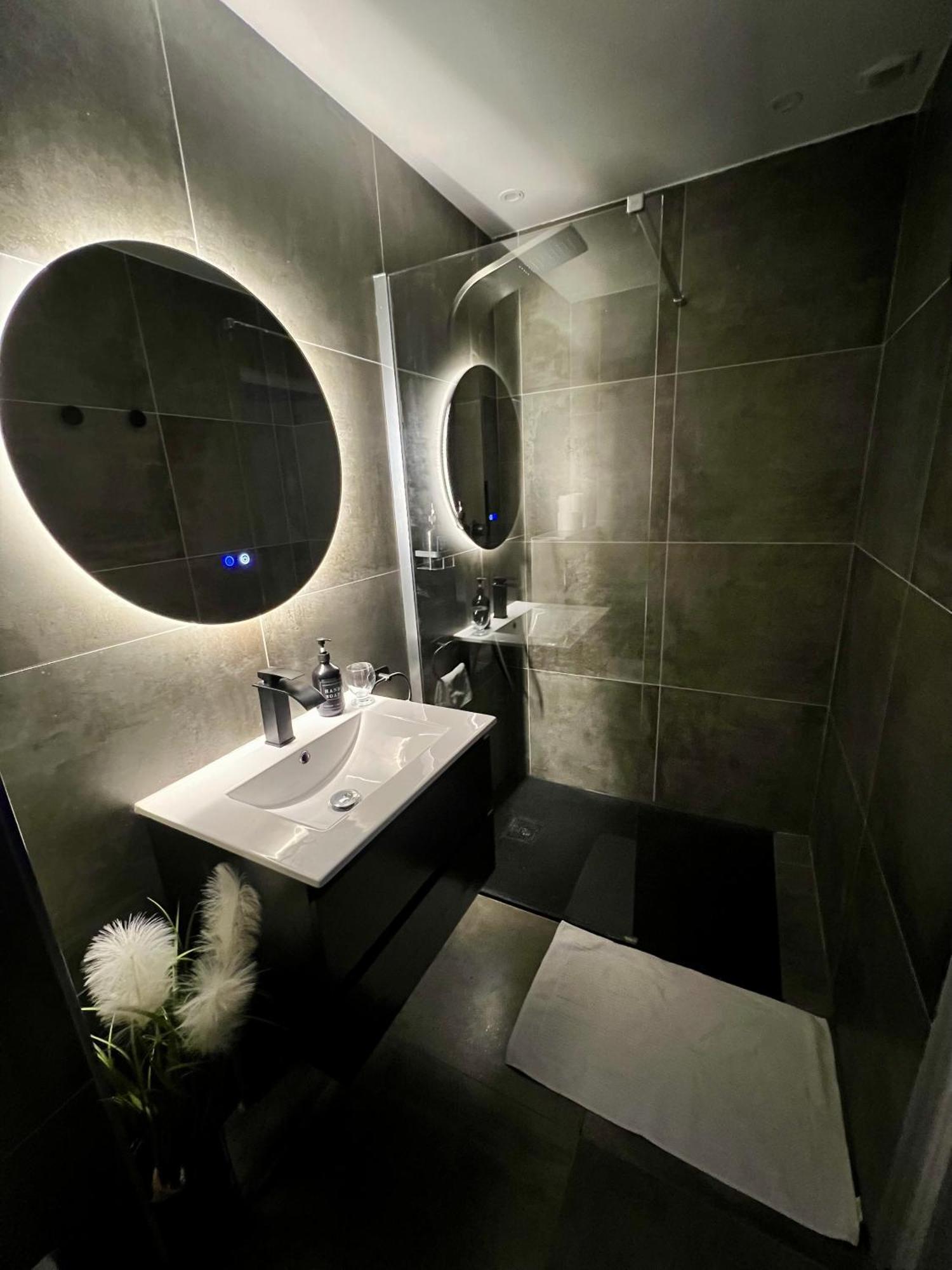 Dima Suite Jacuzzi Privatif เวอแด็น ภายนอก รูปภาพ