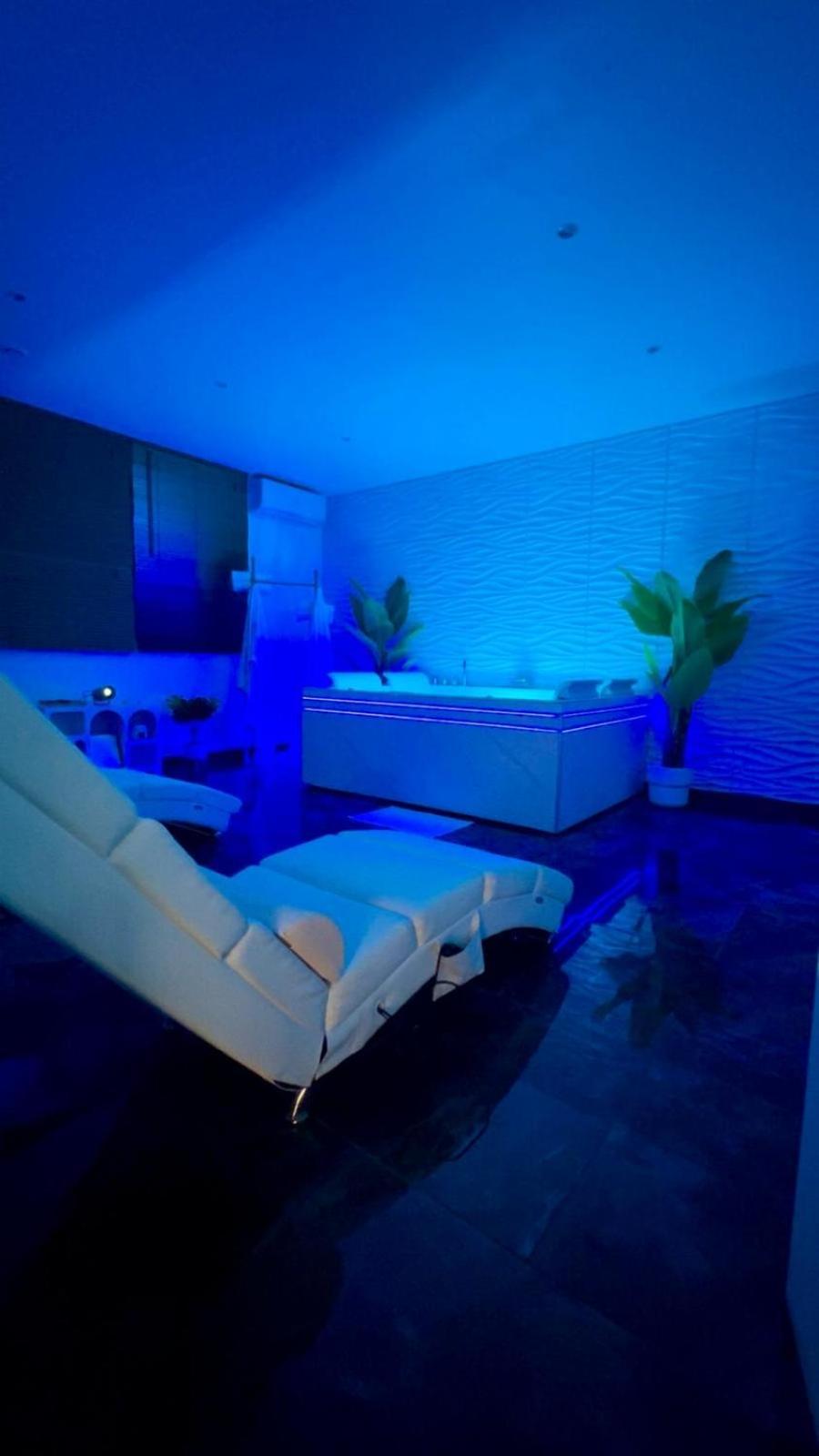 Dima Suite Jacuzzi Privatif เวอแด็น ภายนอก รูปภาพ